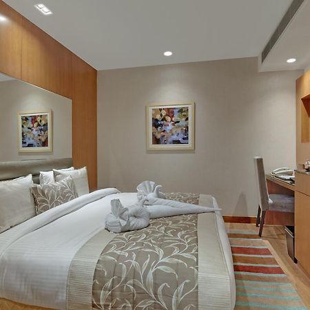 Beacon Hotel Nirman Vihar Nuova Delhi Esterno foto