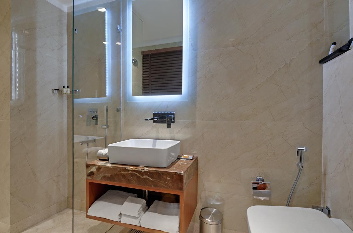 Beacon Hotel Nirman Vihar Nuova Delhi Esterno foto